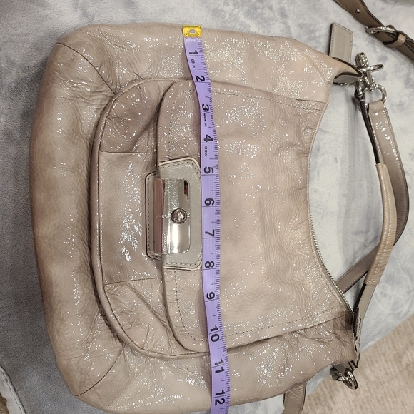 Coach Kristin Patent Leather hobo 19299 bag - Picture 7 of 13